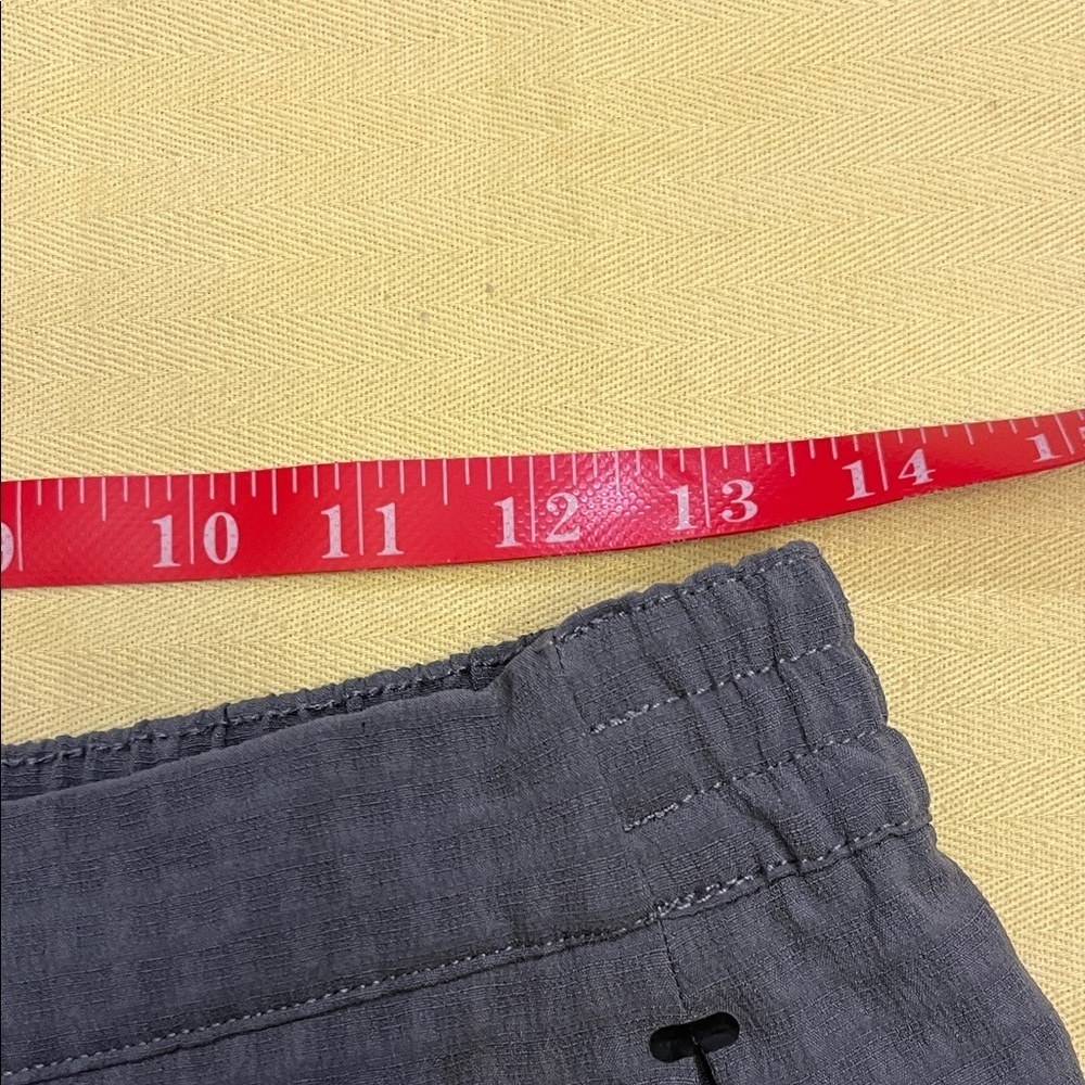 The North Face Men's Athletic Gray Shorts size S - Picture 9 of 12